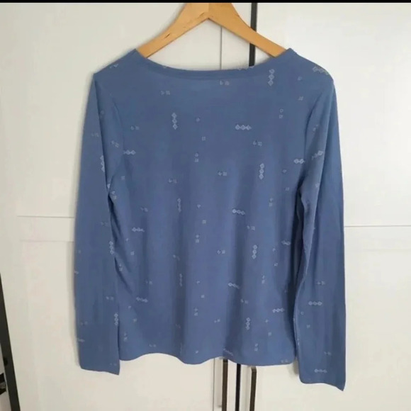 🌴2/$25🌴A.n.a Long Blue Sleeve Shirt Size  Medium - Picture 2 of 2